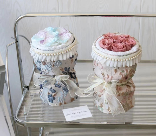 Timeless Elegance - everlasting roses