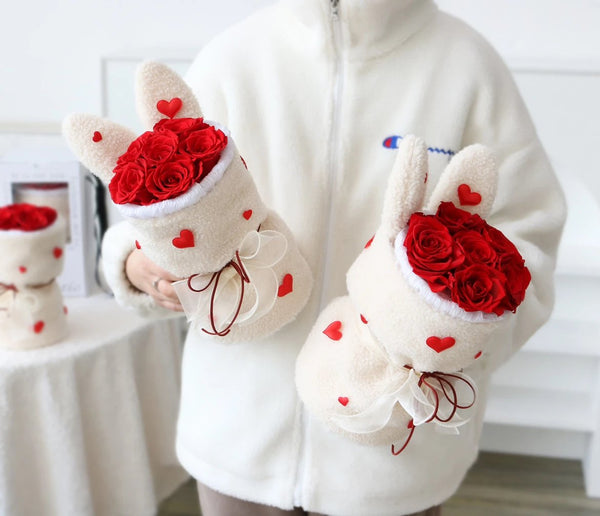 Cuddly Romance - everlasting roses