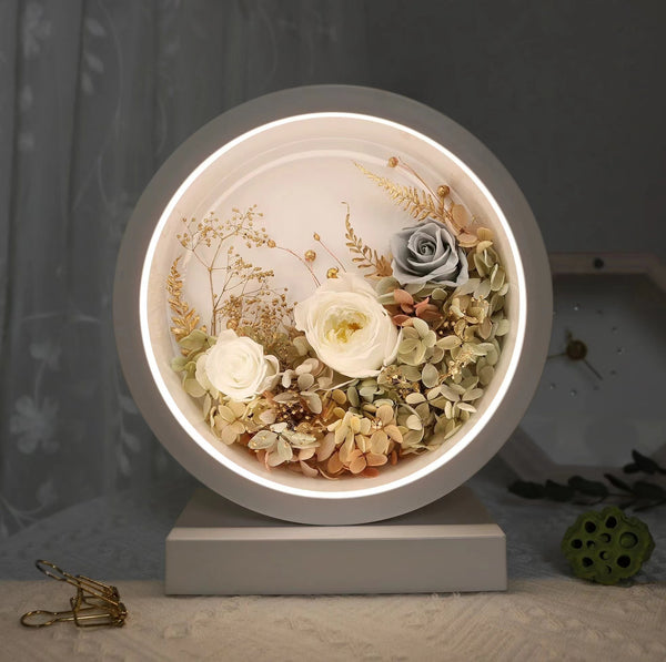 Full Moon Lamp - everlasting flower