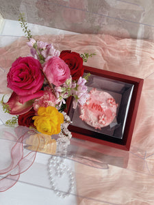 Sugarbubs x The Flower Room cake box
